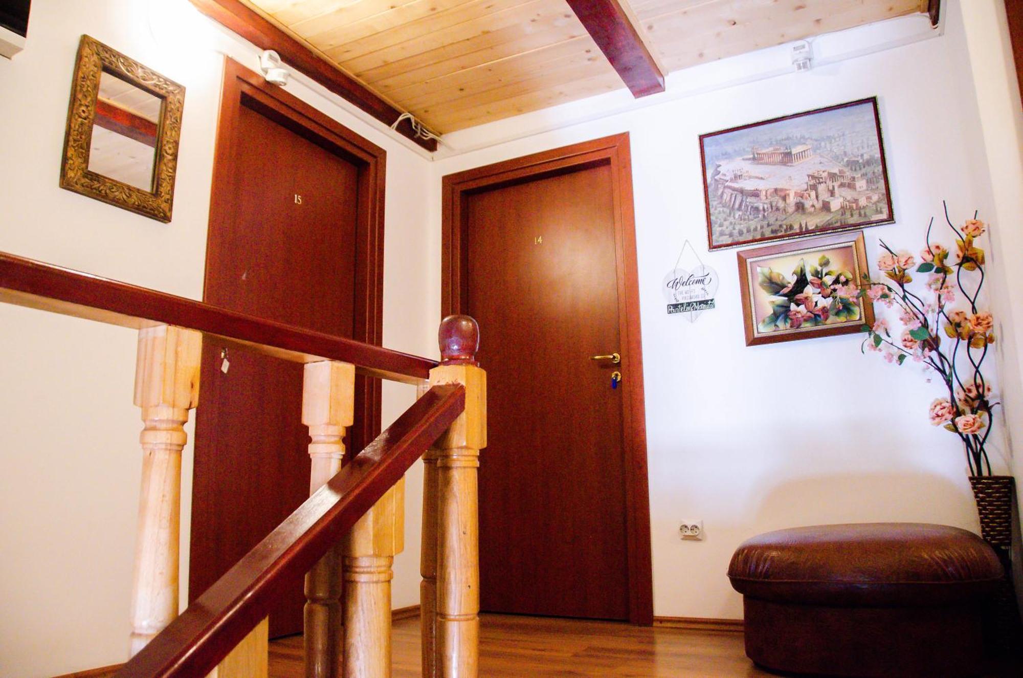 Conacul Bunicilor Hotel Novaci Exterior photo